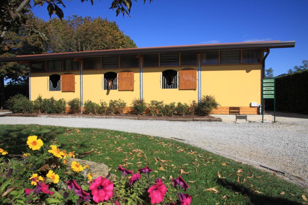 Agriturismo Monsereno Horses Imbersago Dış mekan fotoğraf